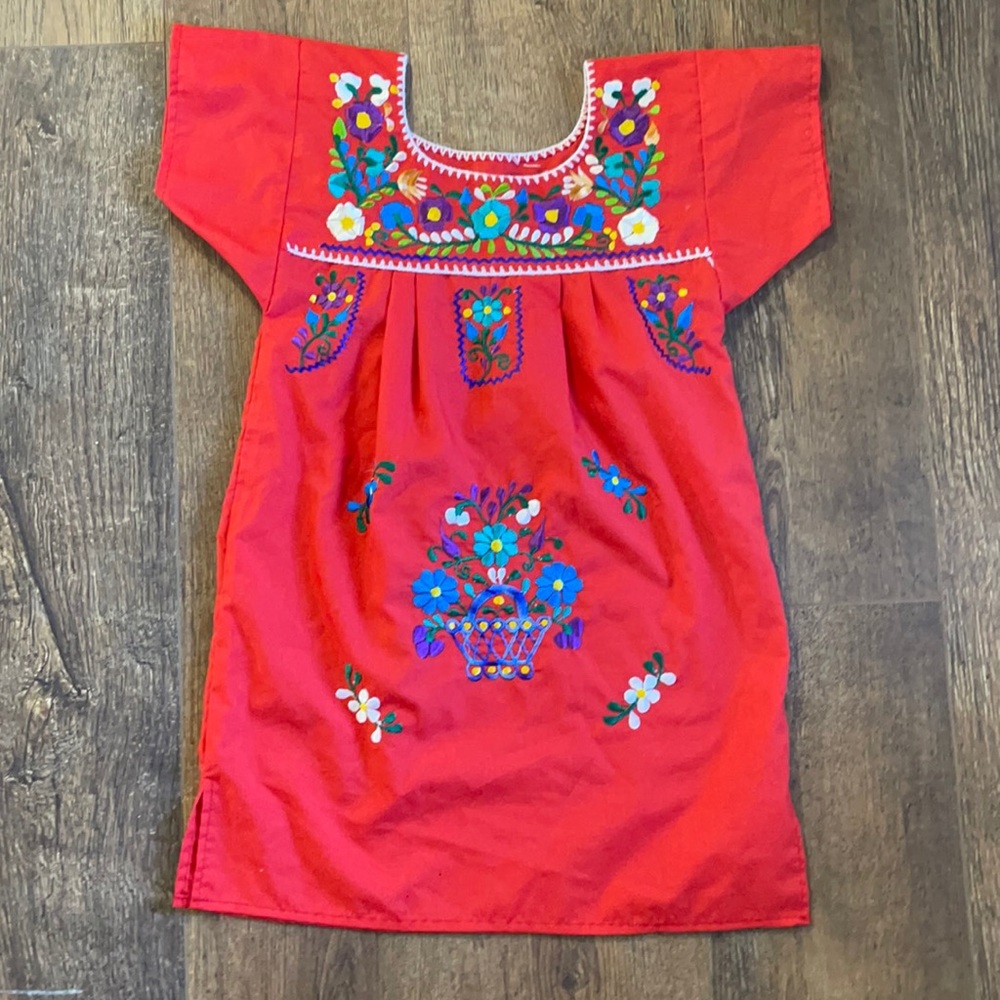 Girl’s Mexican dress size S/M